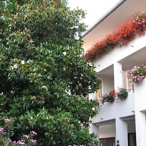  Apartment Apartments Villa Martinuzzi
