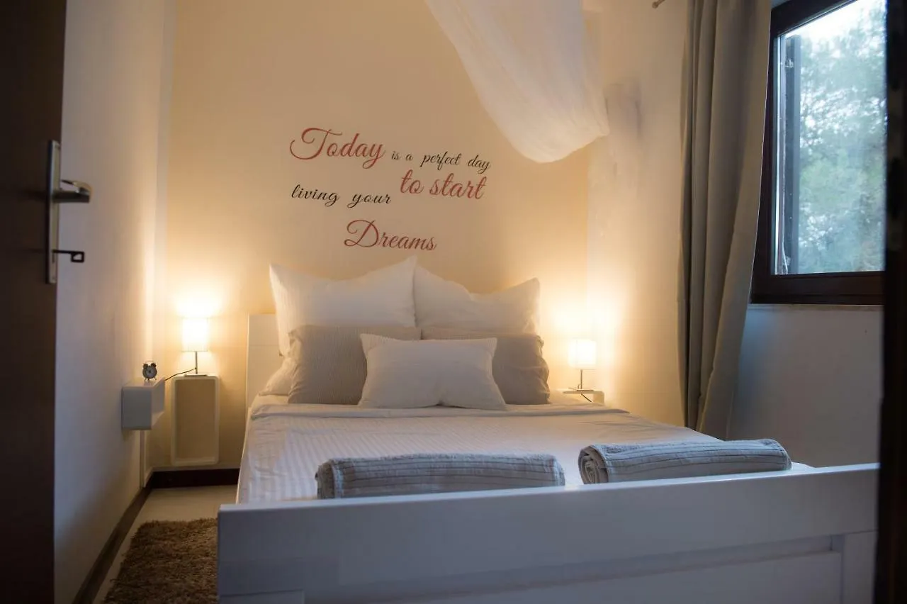 Apartmen Relax 200 M T Beach Rovinj Apartamento