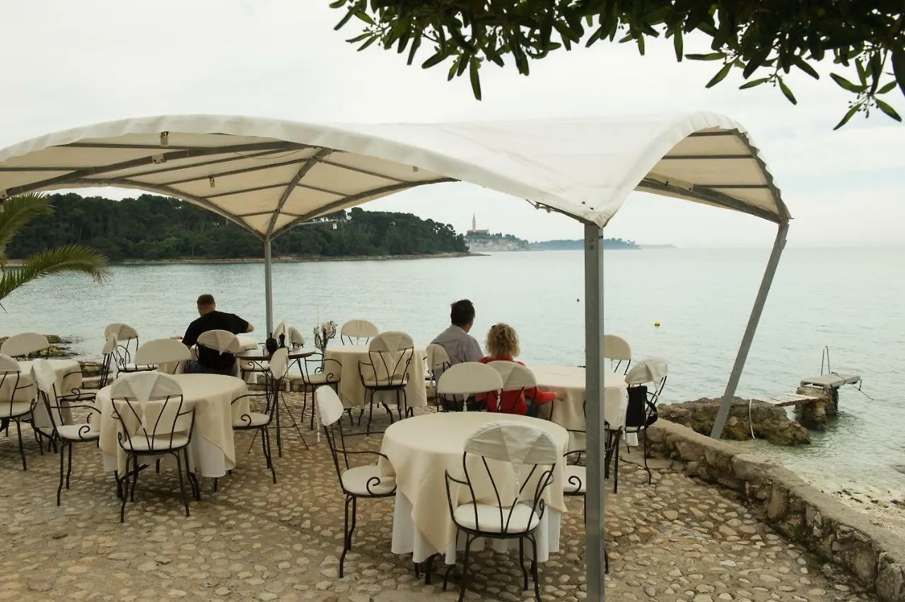 Apartmen Relax 200 M T Beach Rovinj Apartamento