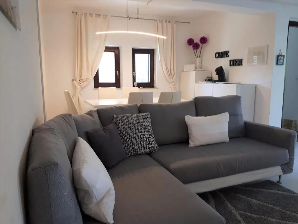 Apartmen Relax 200 M T Beach Rovinj Apartamento